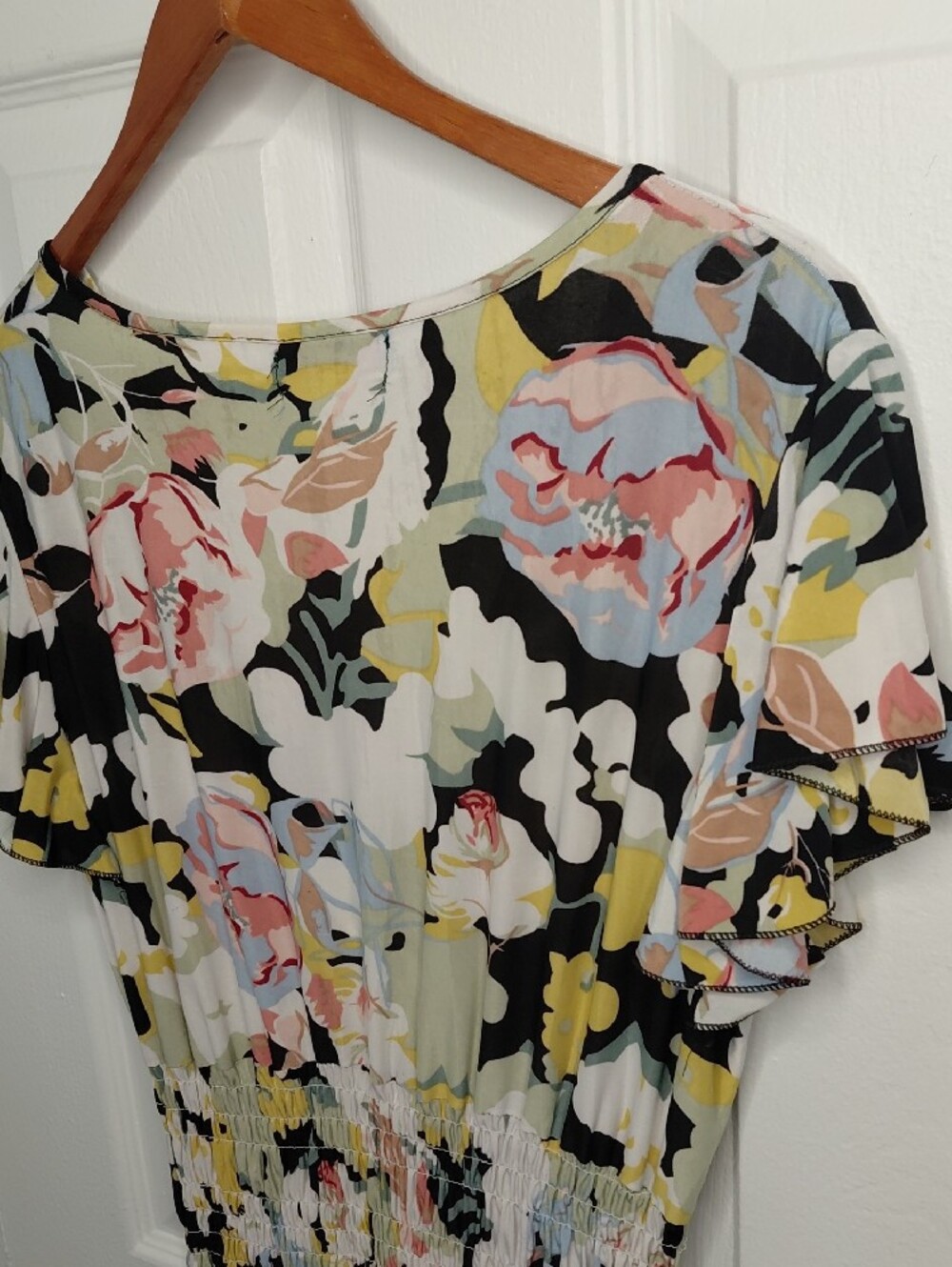 Floral Surplice Maxi Dress in Black and Pink by Unknown Brand - Picture 7 of 9